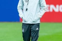 九游体育首页关于今晨萨克拉门托国王遗憾出局：欧联节点到来，质疑声仍在，心理建设被强调的信息