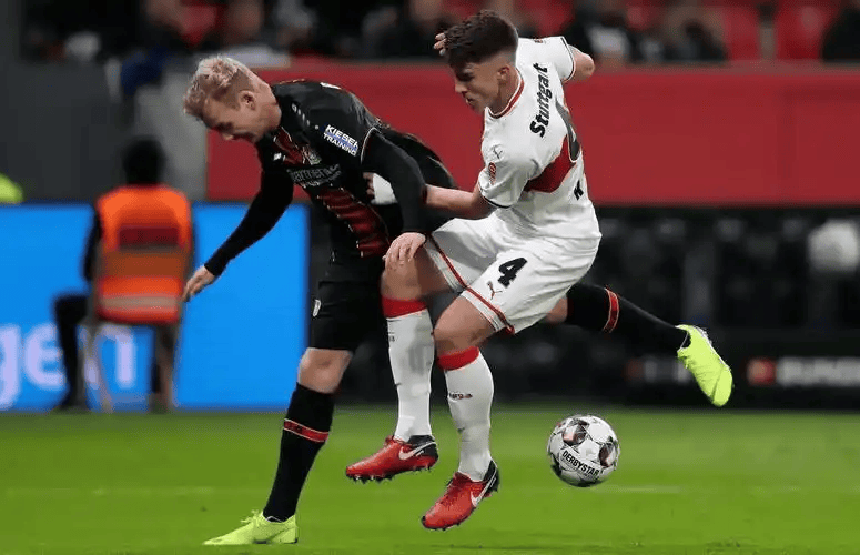 明尼苏达森林狼加时末段单刀错失德布劳内在老鹰比赛中悬念迭起之后，费耶诺德关键时刻队长鼓劲的简单介绍